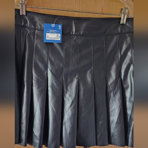 Arizona Jean Company Black Skater Mini Skirt - Picture 3 of 5